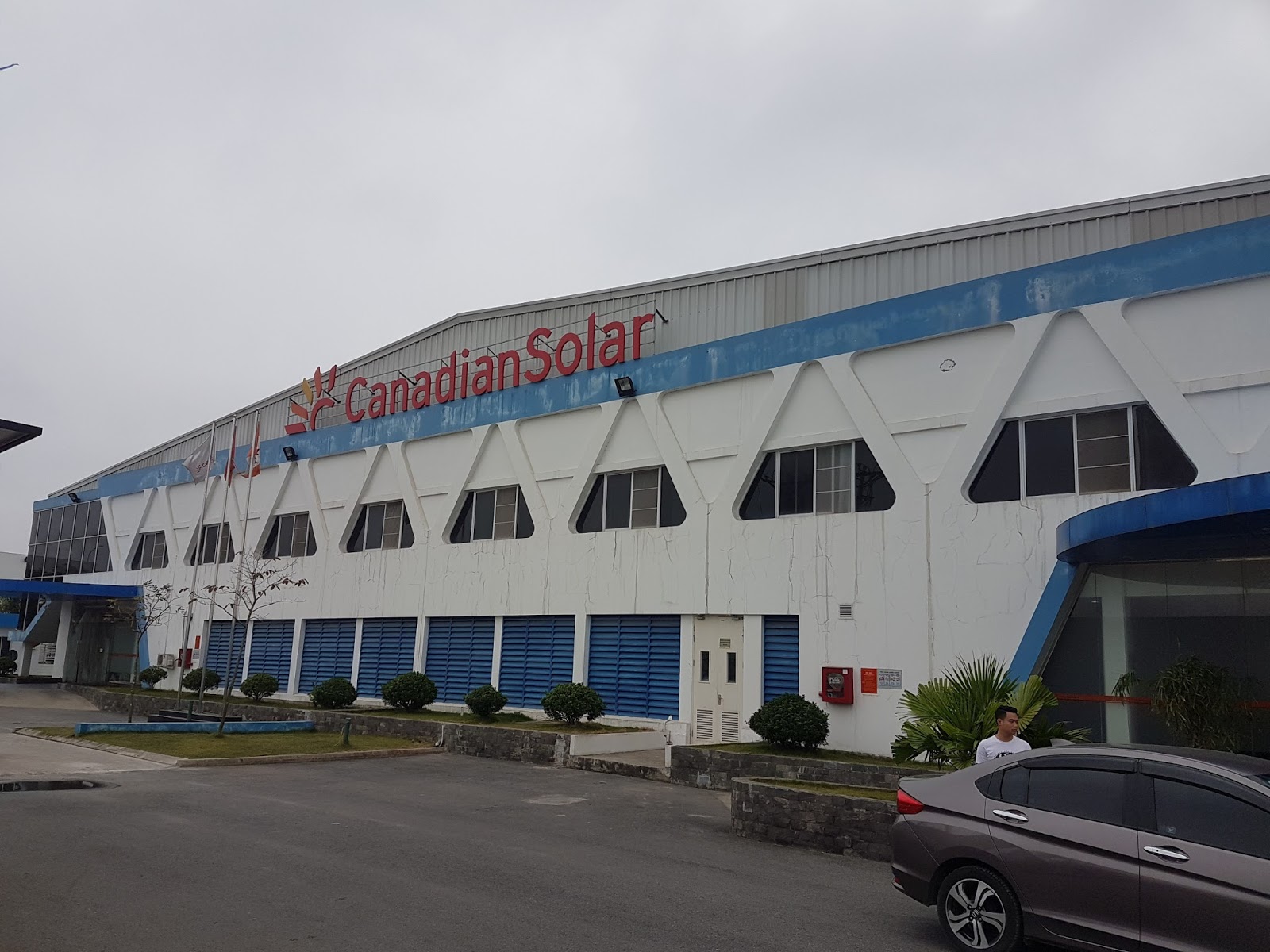 Nhà máy Canadian solar